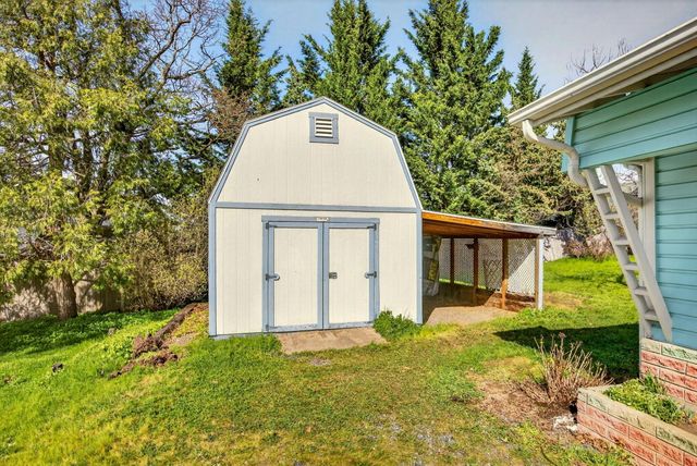 3363 Lone Pine Road, Medford, OR 97504