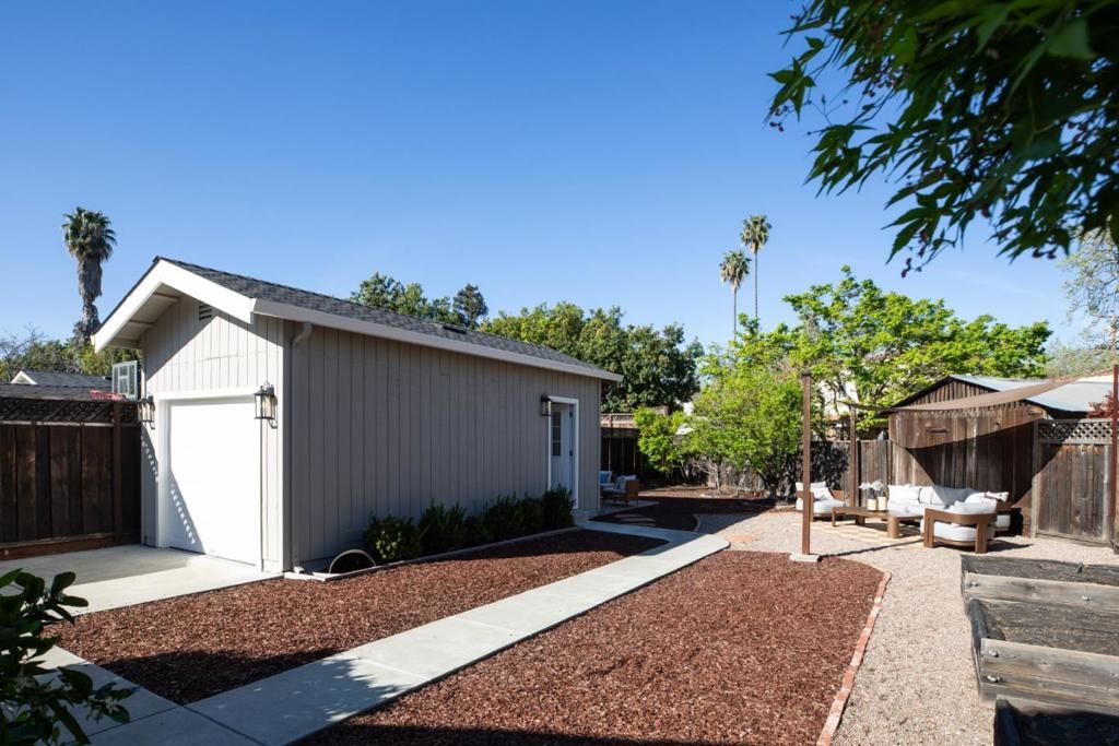 Image 23 of property listing at 111 N Willard Avenue, San Jose, CA 95126