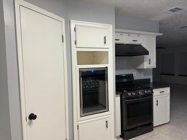 9826 Sagewell Drive, Houston, TX 77089