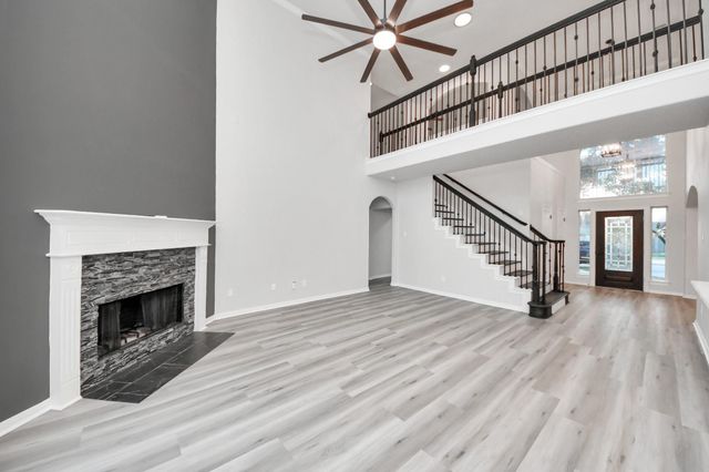 2415 San Conero Drive, Pearland, TX 77581