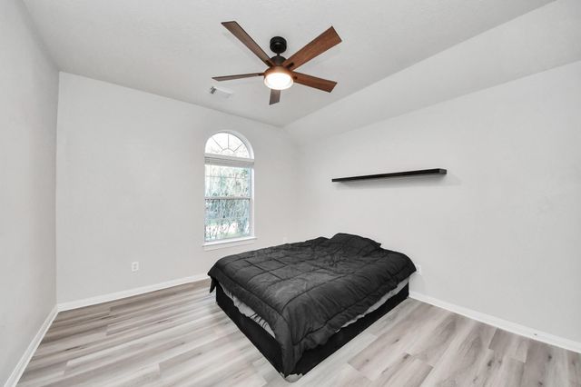 2415 San Conero Drive, Pearland, TX 77581