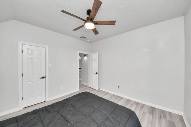 2415 San Conero Drive, Pearland, TX 77581