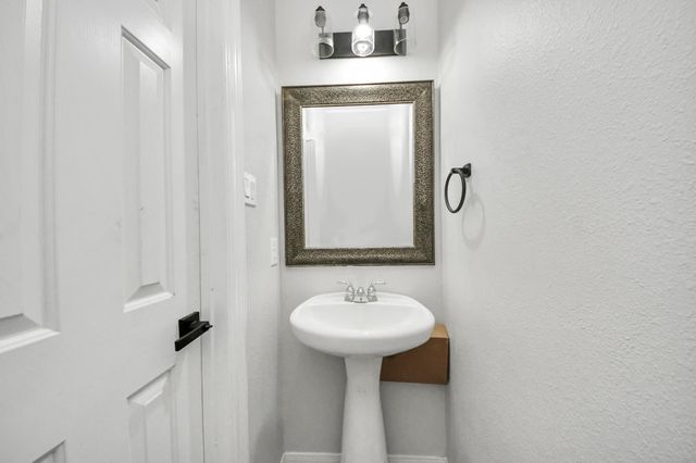 2415 San Conero Drive, Pearland, TX 77581