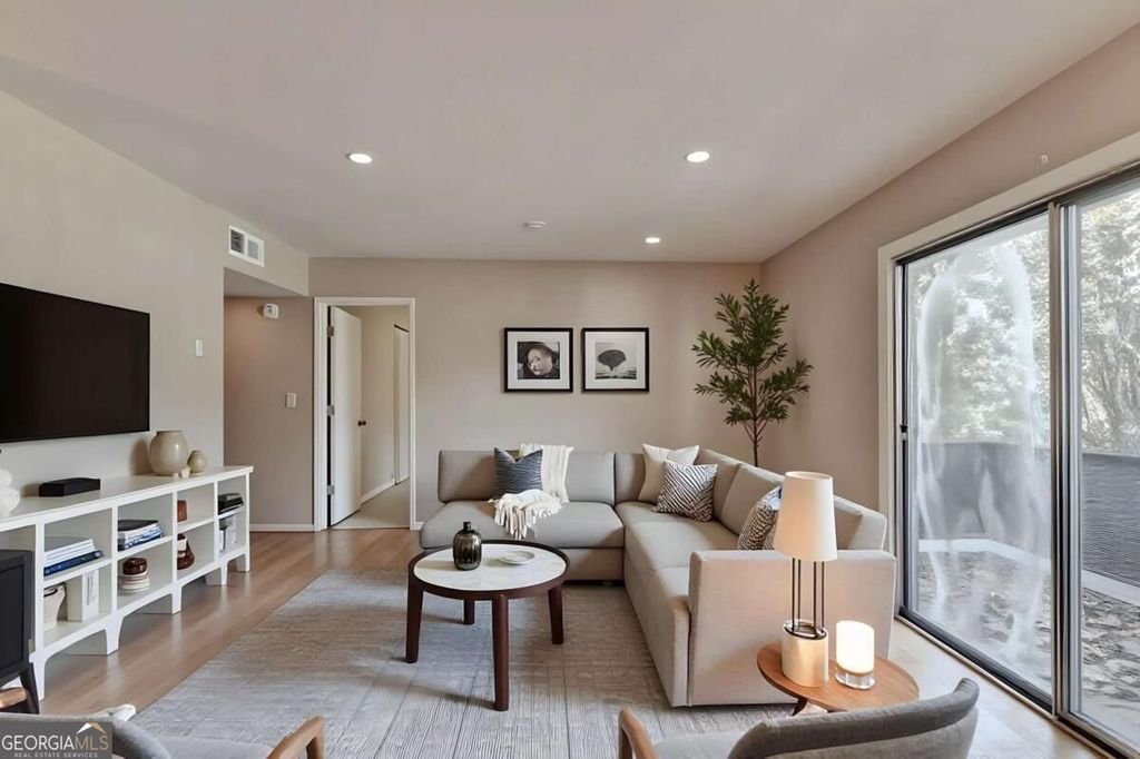 3501 Roswell Road NE 107, Atlanta, GA 30305 — photo 2