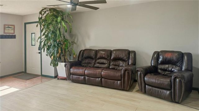 23058 160th Street, Altamont, MO 64620