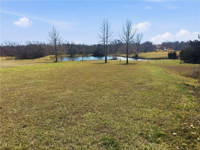 23058 160th Street, Altamont, MO 64620