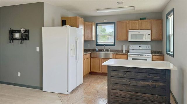 23058 160th Street, Altamont, MO 64620