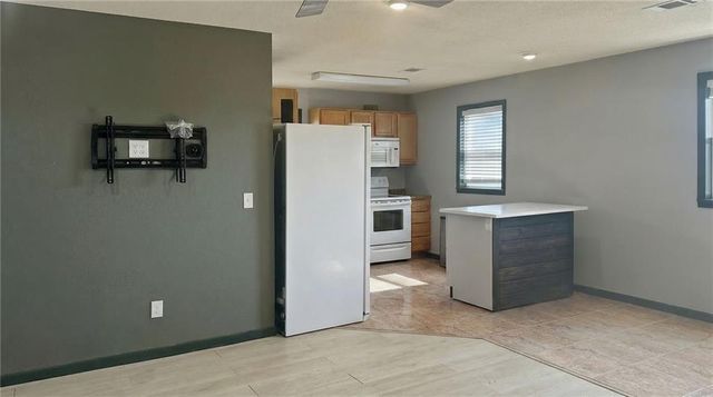 23058 160th Street, Altamont, MO 64620