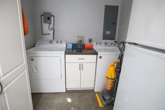 4240 69TH AVENUE N, Pinellas Park, FL 33781