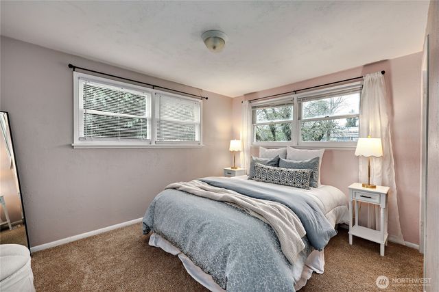 944 E 31st Street, Bremerton, WA 98310