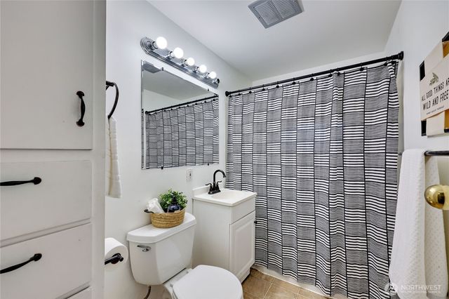 944 E 31st Street, Bremerton, WA 98310