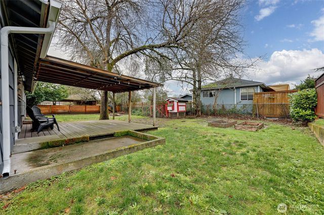 944 E 31st Street, Bremerton, WA 98310