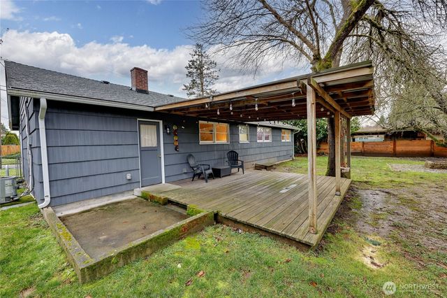 944 E 31st Street, Bremerton, WA 98310