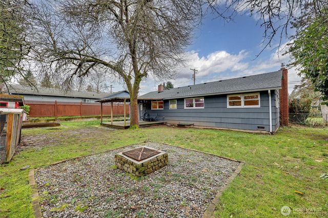 944 E 31st Street, Bremerton, WA 98310