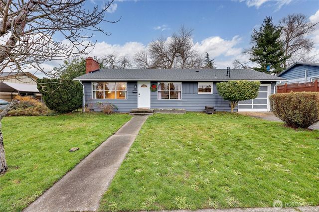 944 E 31st Street, Bremerton, WA 98310