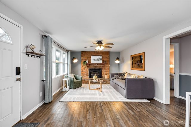 944 E 31st Street, Bremerton, WA 98310