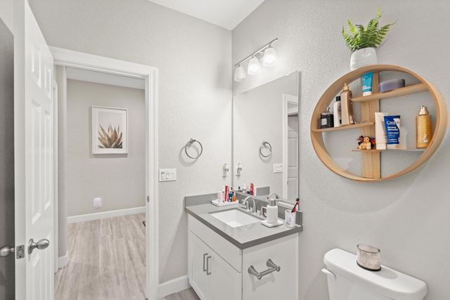 10118 Cornice Ct, Elk Grove, CA 95757