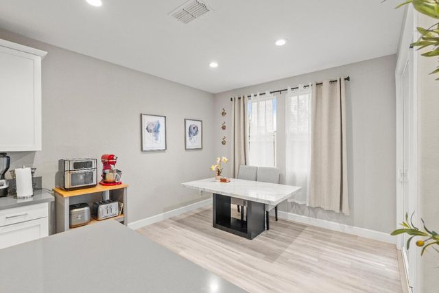 10118 Cornice Ct, Elk Grove, CA 95757