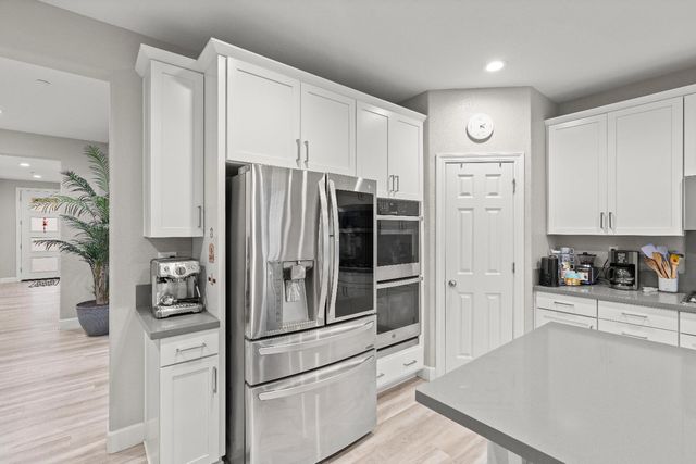 10118 Cornice Ct, Elk Grove, CA 95757