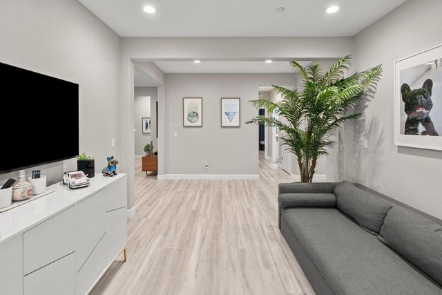 10118 Cornice Ct, Elk Grove, CA 95757