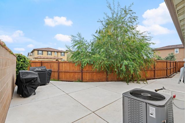 10118 Cornice Ct, Elk Grove, CA 95757