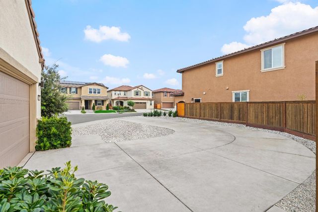10118 Cornice Ct, Elk Grove, CA 95757