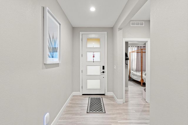 10118 Cornice Ct, Elk Grove, CA 95757