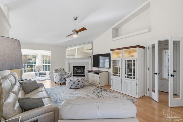 5434 Stafford Cir, Pace, FL 32571