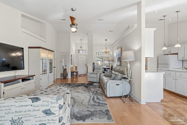 5434 Stafford Cir, Pace, FL 32571