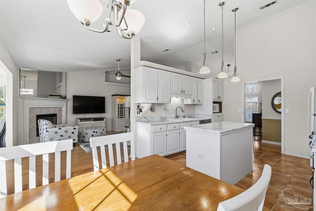 5434 Stafford Cir, Pace, FL 32571