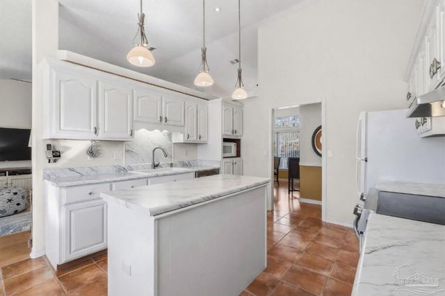 5434 Stafford Cir, Pace, FL 32571