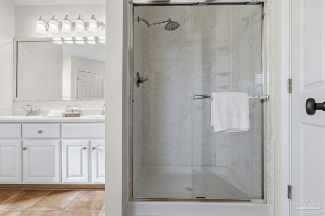 5434 Stafford Cir, Pace, FL 32571