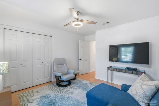 5434 Stafford Cir, Pace, FL 32571