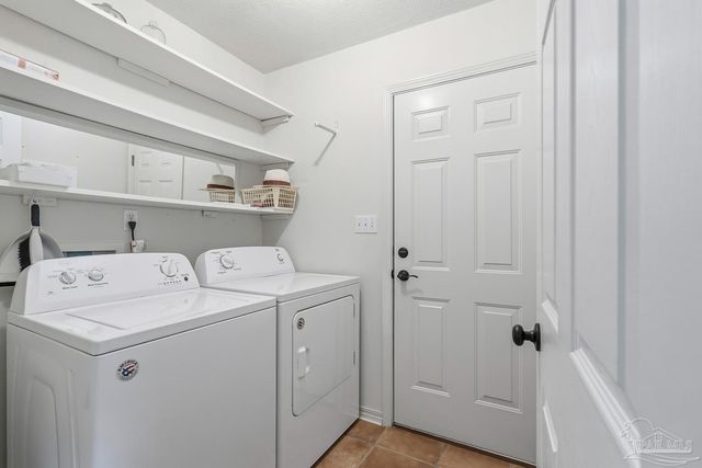 5434 Stafford Cir, Pace, FL 32571