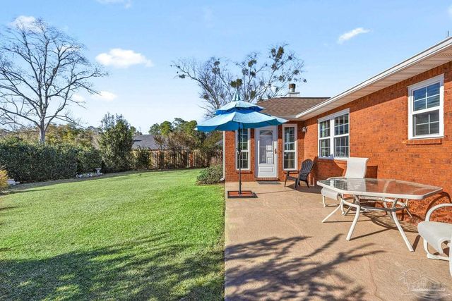 5434 Stafford Cir, Pace, FL 32571