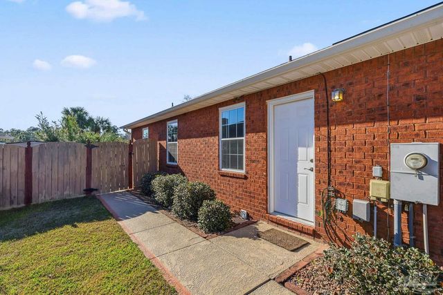 5434 Stafford Cir, Pace, FL 32571