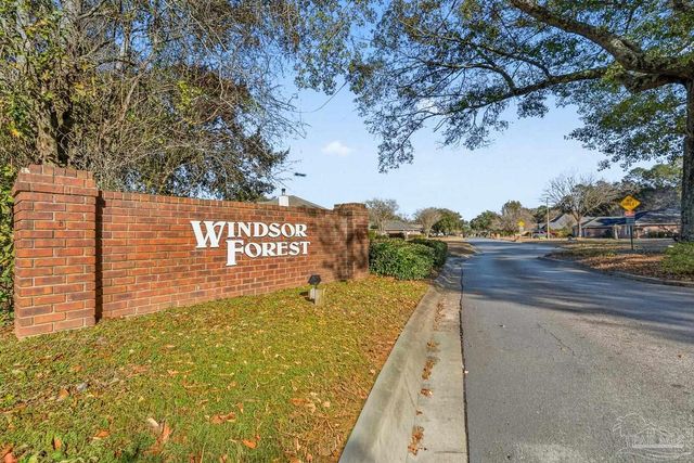 5434 Stafford Cir, Pace, FL 32571