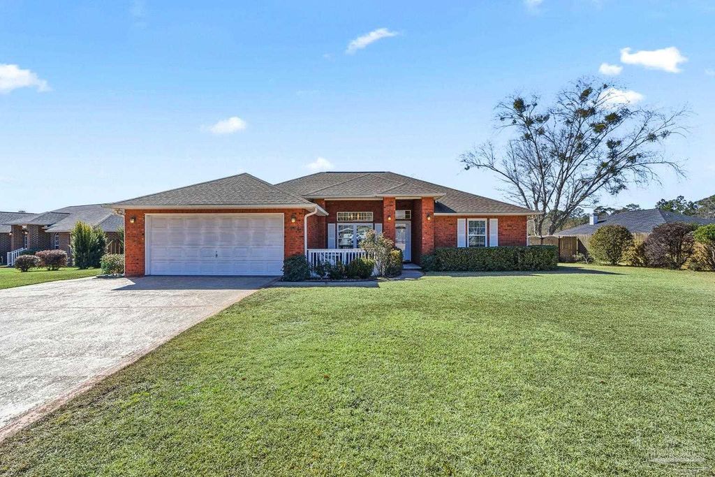 5434 Stafford Cir, Pace, FL 32571