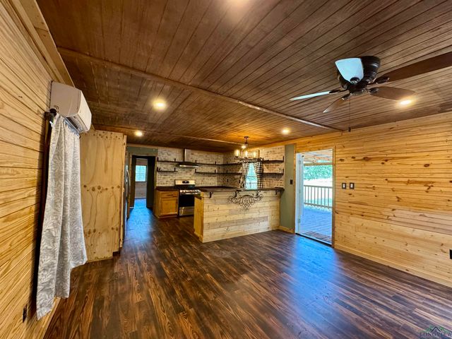 3862 County Road 2993, Hughes Springs, TX 75656