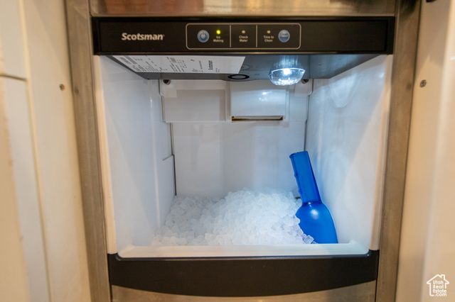 520 E 100 S, Hyde Park, UT 84318