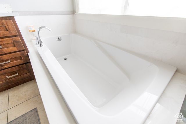 520 E 100 S, Hyde Park, UT 84318