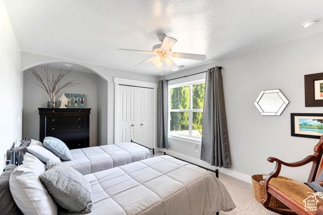 520 E 100 S, Hyde Park, UT 84318