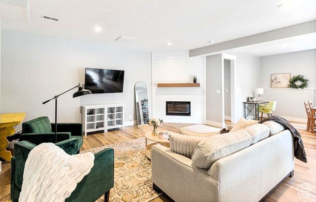 520 E 100 S, Hyde Park, UT 84318