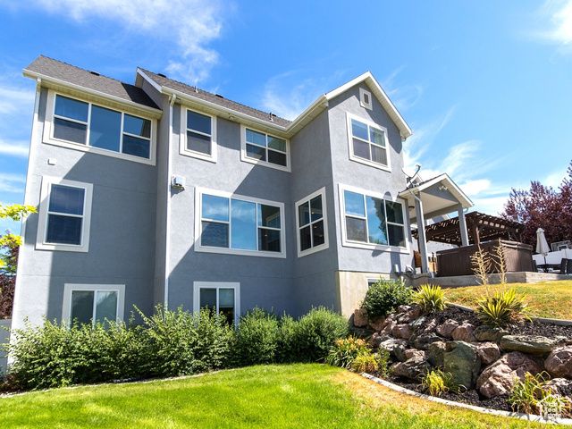 520 E 100 S, Hyde Park, UT 84318