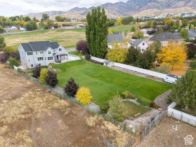 520 E 100 S, Hyde Park, UT 84318