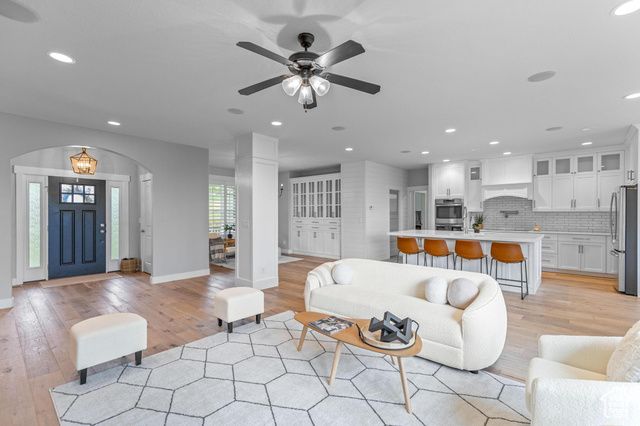 520 E 100 S, Hyde Park, UT 84318