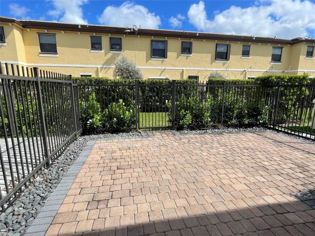 4678 Santa Cruz Way, Davie, FL 33314