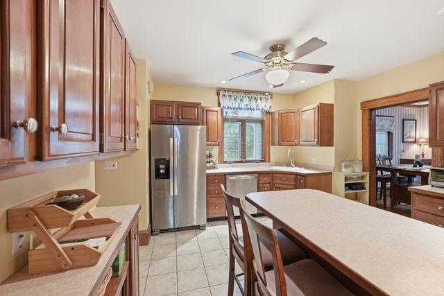 57 Prospect St, West Boylston, MA 01583
