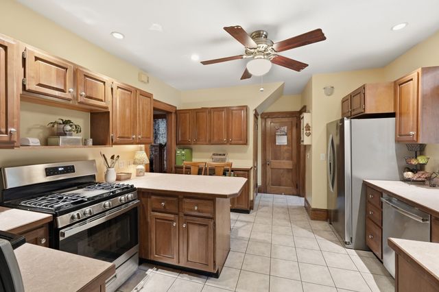 57 Prospect St, West Boylston, MA 01583