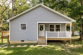 186 DODGE ST, Stuarts Draft, VA 24477
